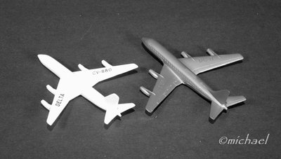 Delta 880 and DC8 Plastic Planes 6.26 075.jpg
