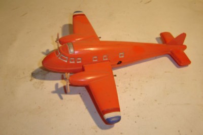 avion jouets but.jpg