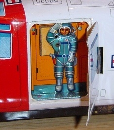 Tomiyama Astro Helicopter with Astronaut.jpg