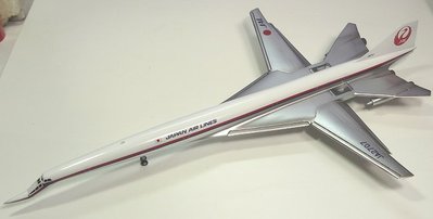 JAL Revell Kit 2.jpg