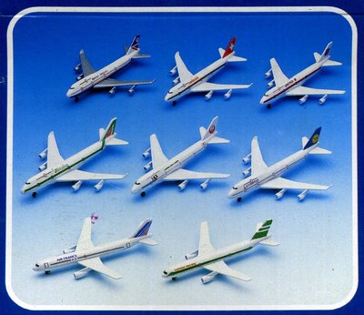 Airline box back 1995004 sm aircraft detal.jpg