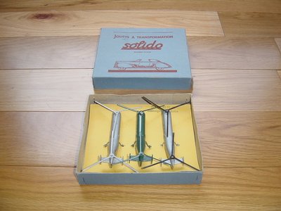 Solido Vertol H.21 box set (1).JPG